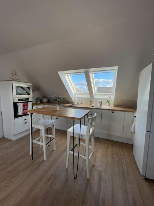 Cosy Sous Les Toits Apartment Lion-sur-Mer